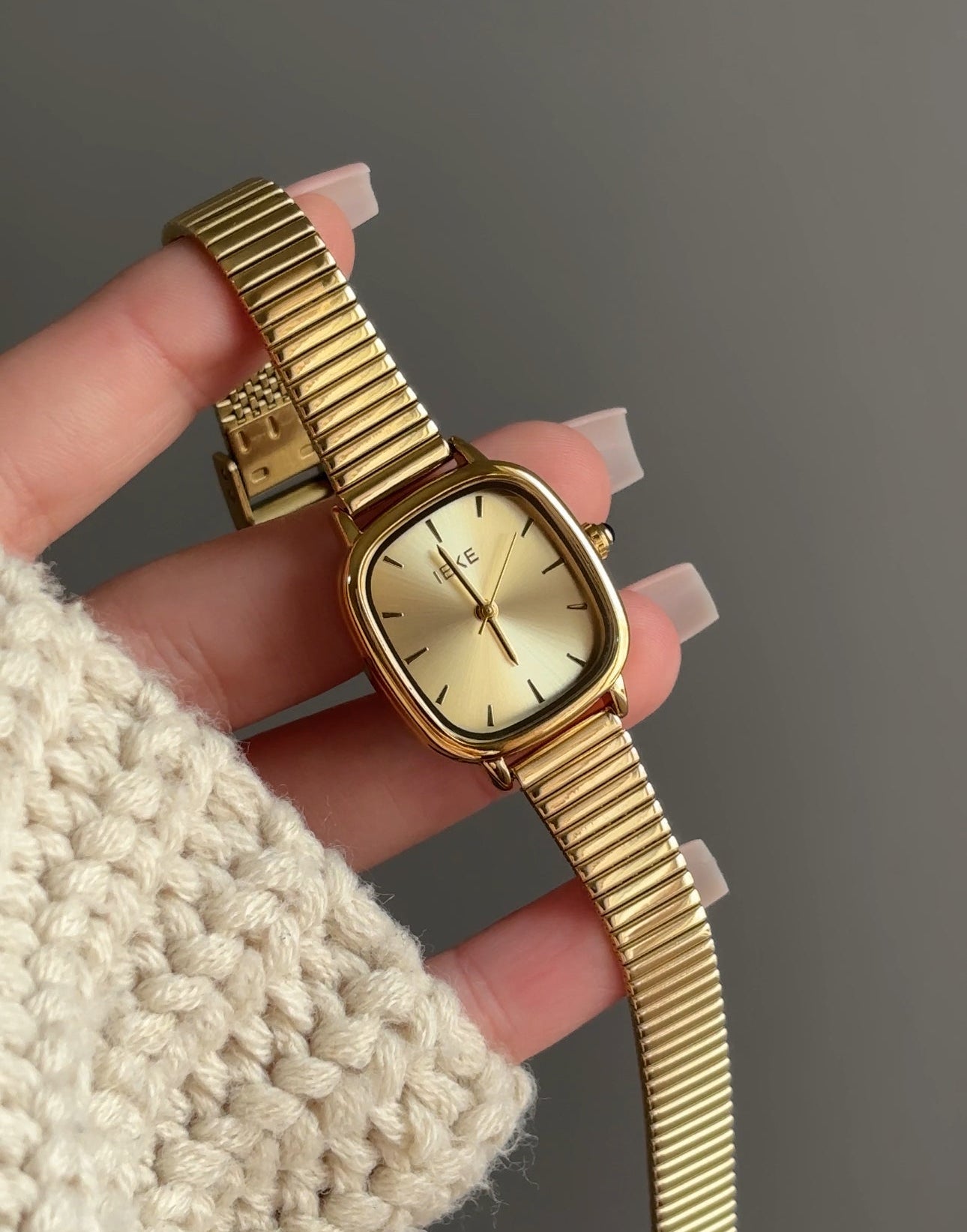 IEKE carré arrondi ajustable