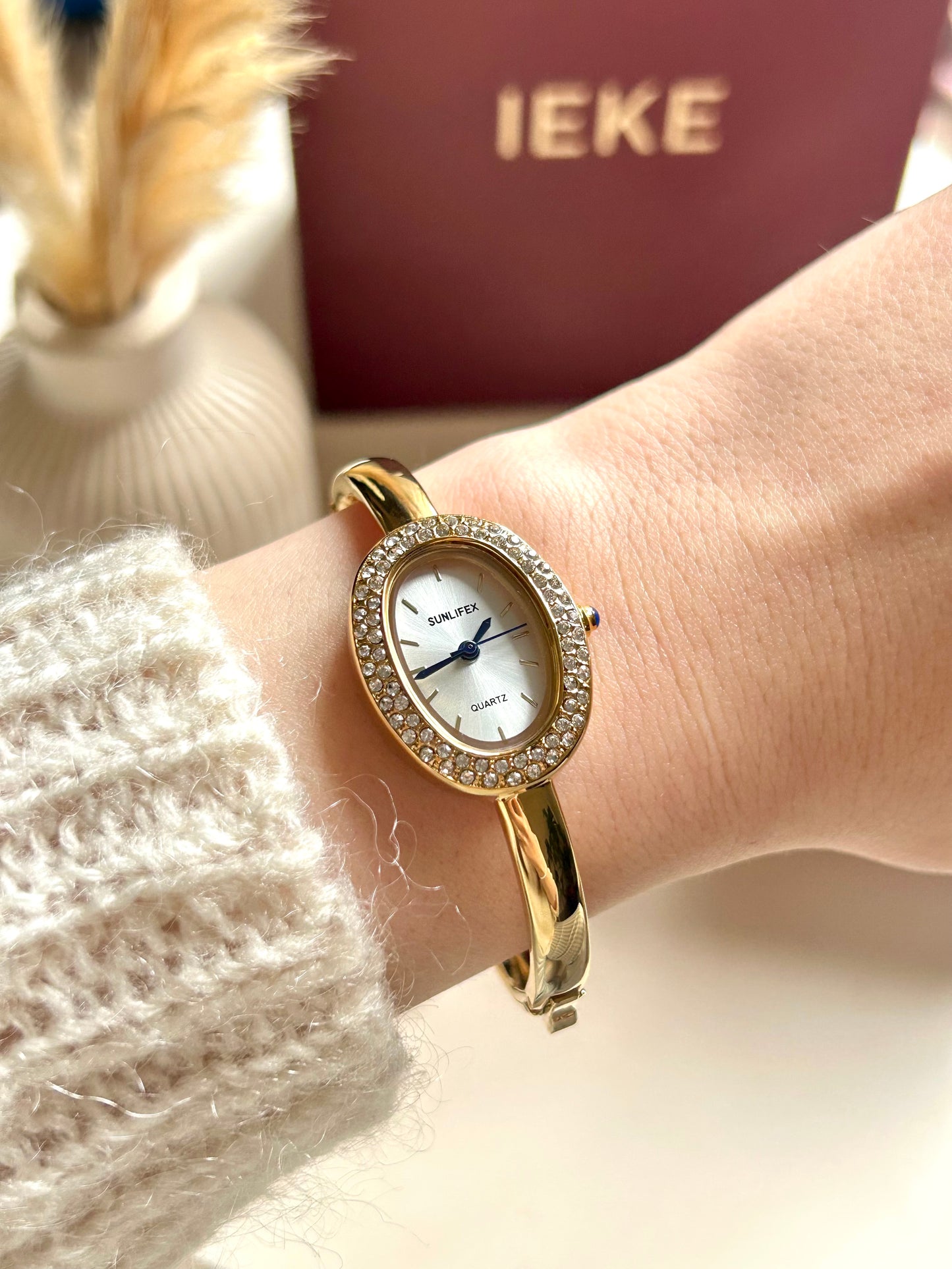 Montre vintage femme baignoire