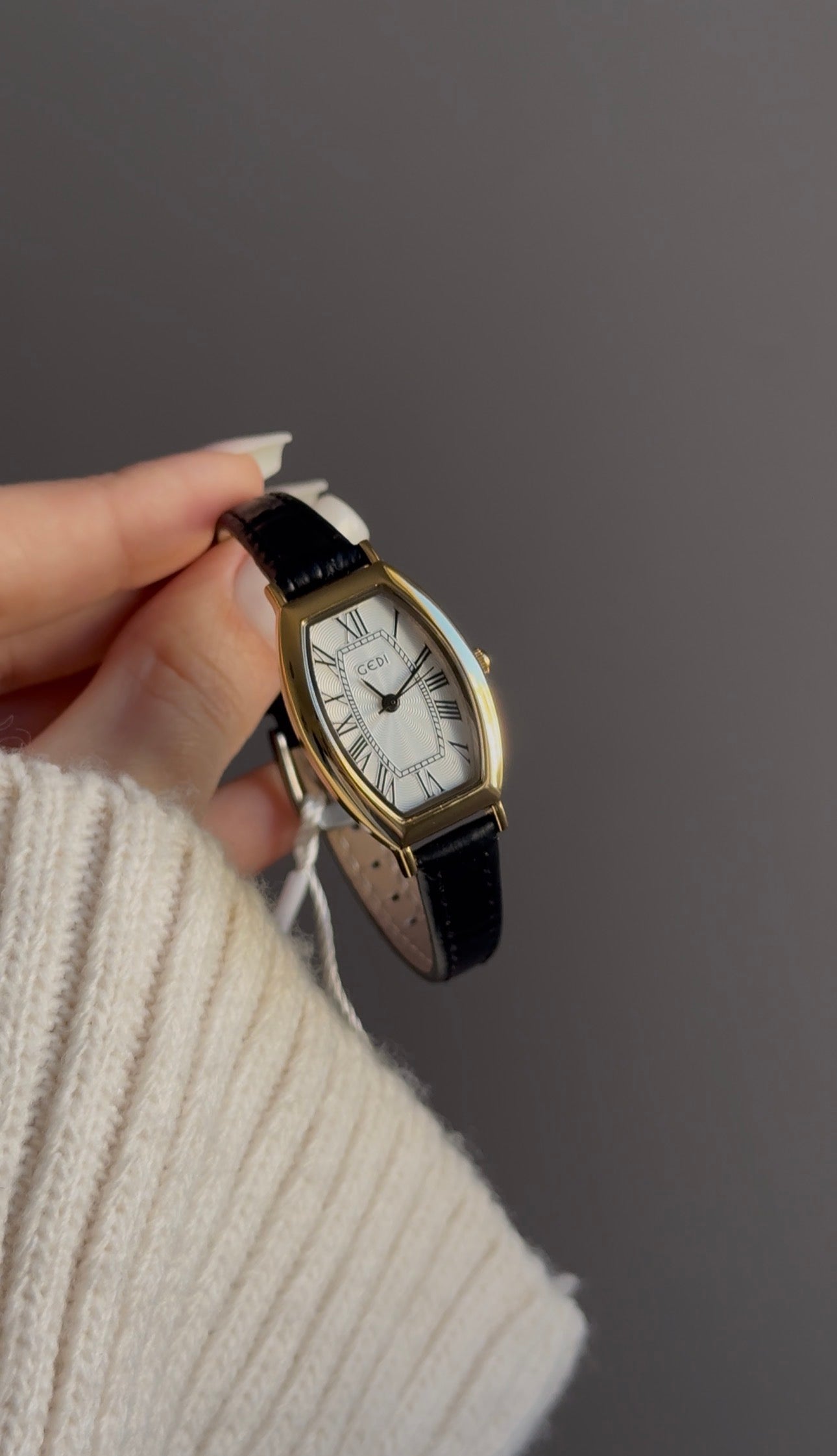 GEDI cuir ovale chiffres romains