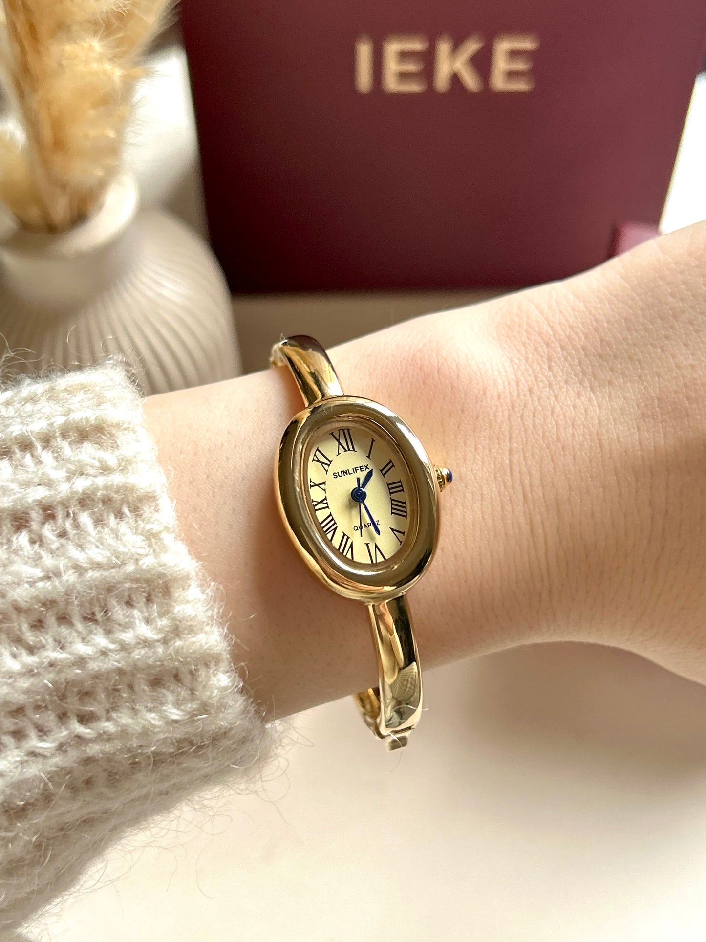 Montre vintage femme baignoire