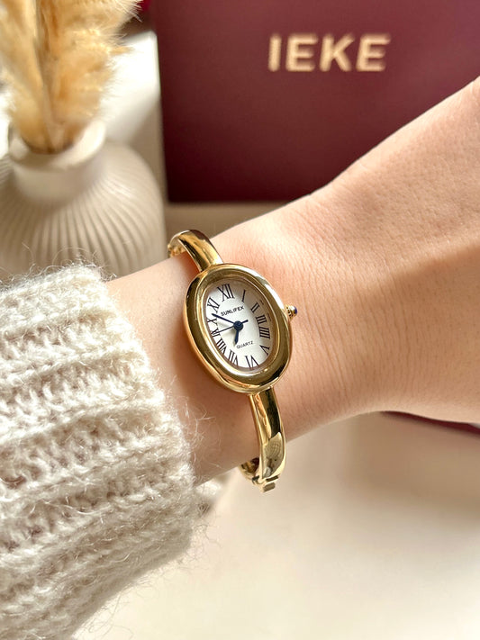 Montre vintage femme baignoire