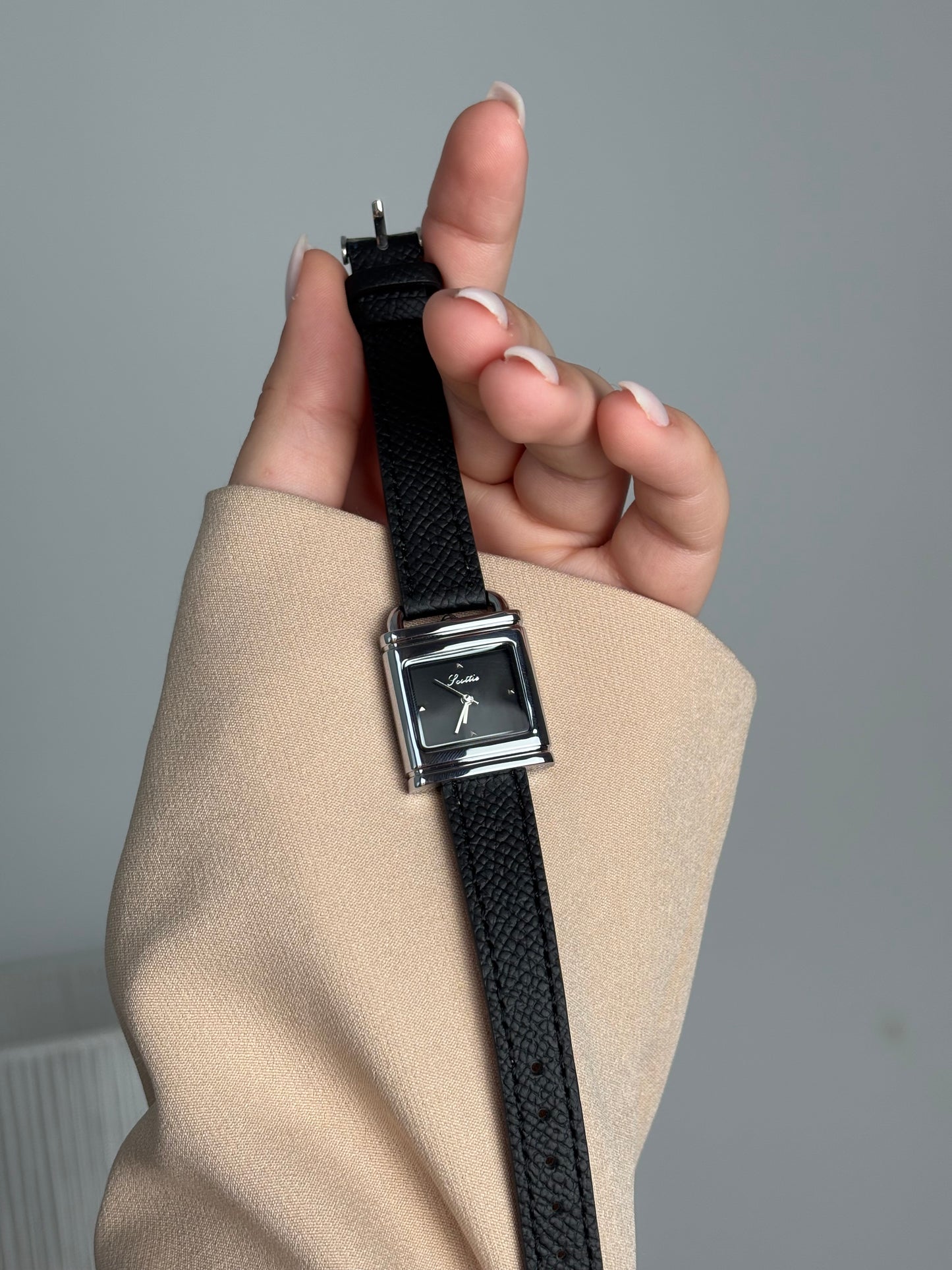 Montre femme cuir noir 