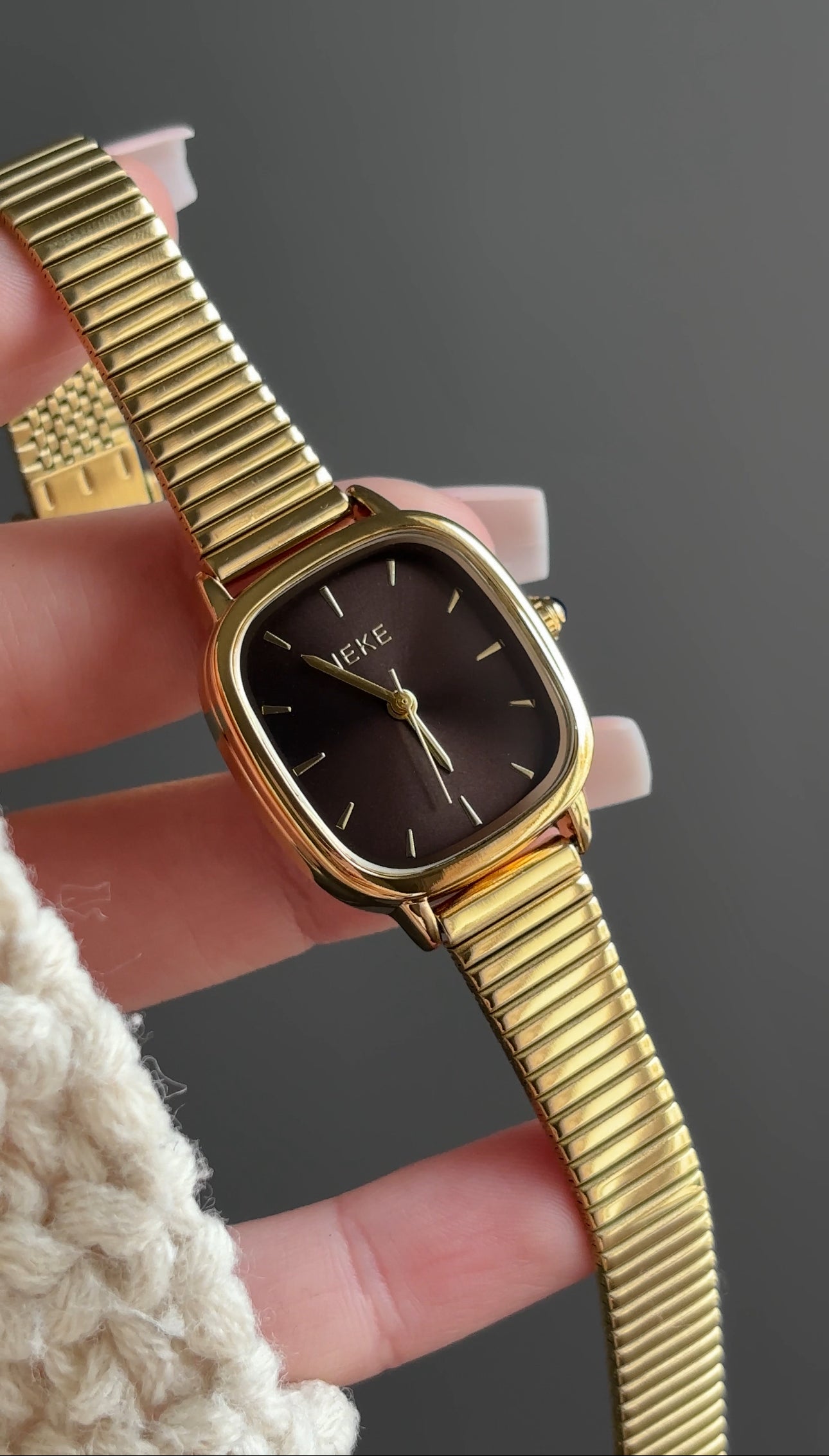 IEKE carré arrondi ajustable