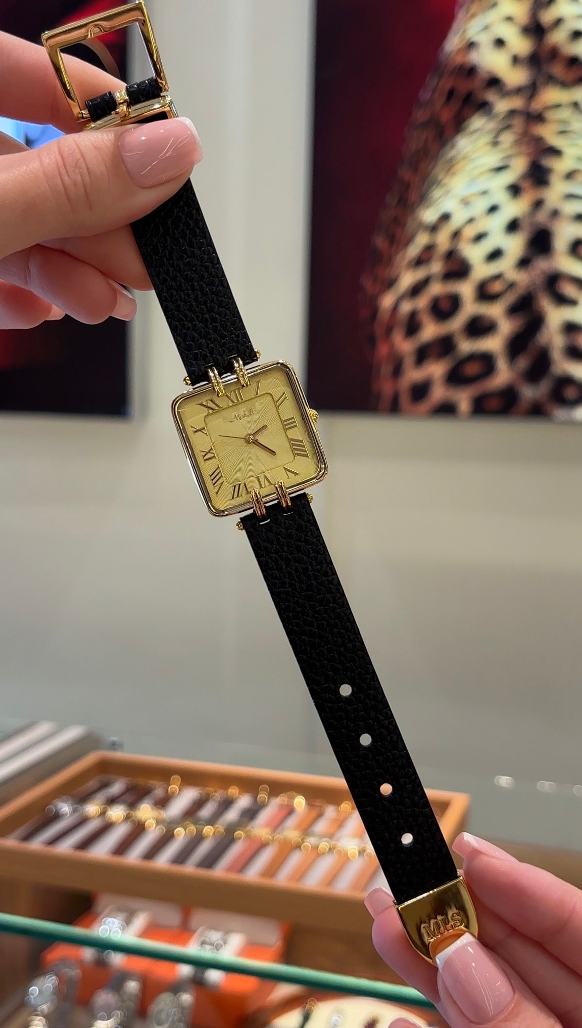 MISHALI carré cuir